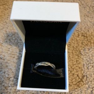 Pandora ring
